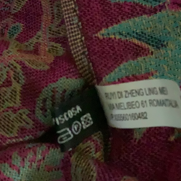 Floral Patterned Scarf with Fringe New Purchased in Italy - Picture 9 of 9